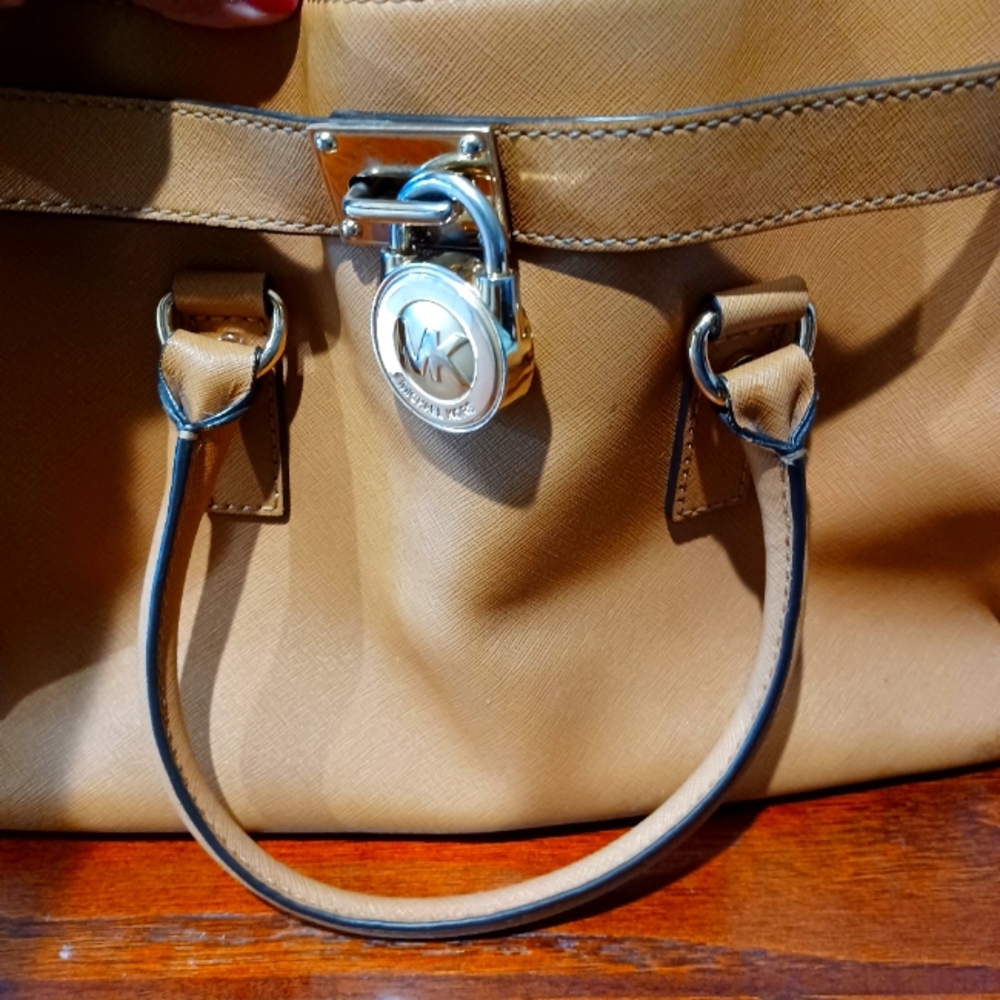 Michael Kors Hamilton Lock & Key Tan